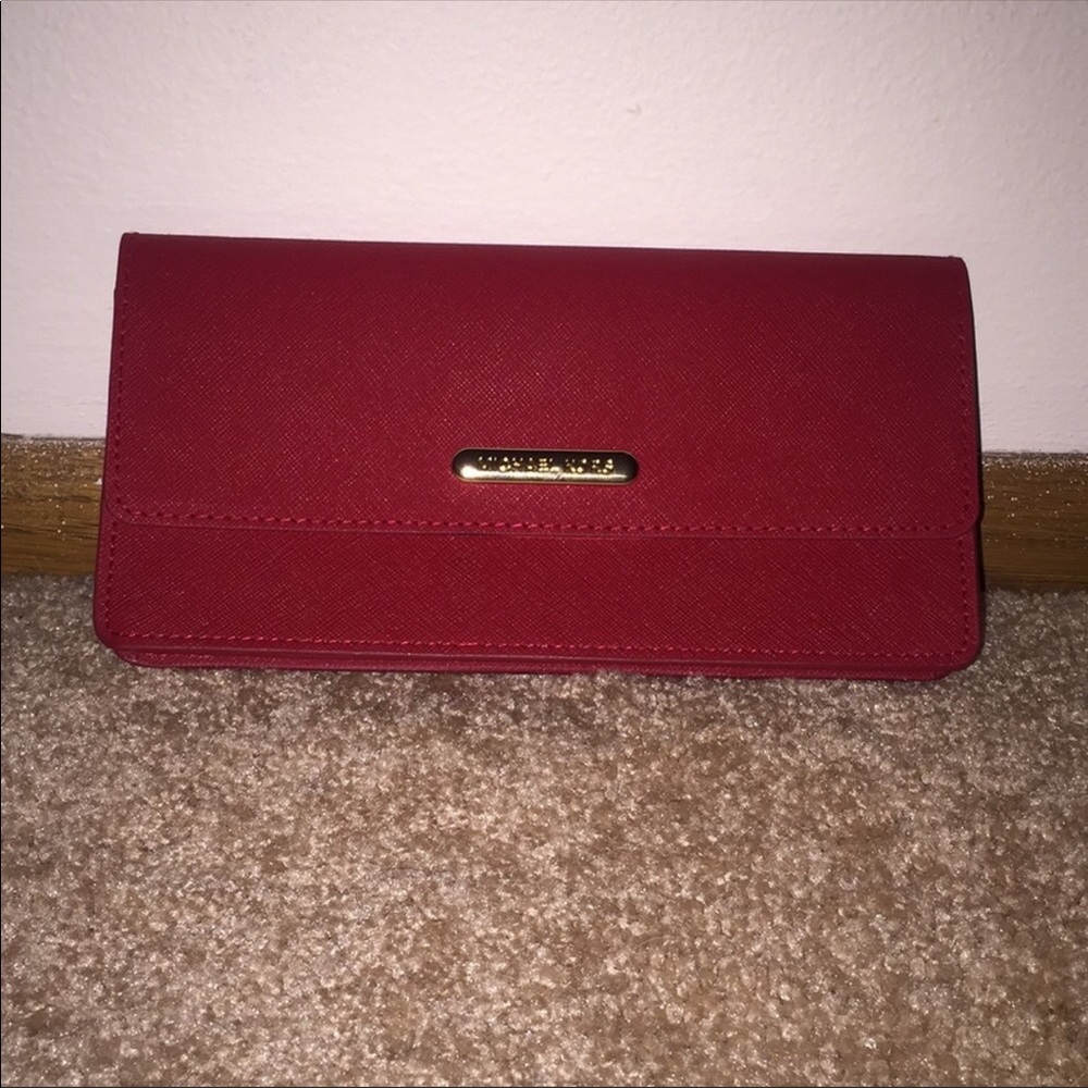 New Michael Kors clutch - Picture 2 of 4